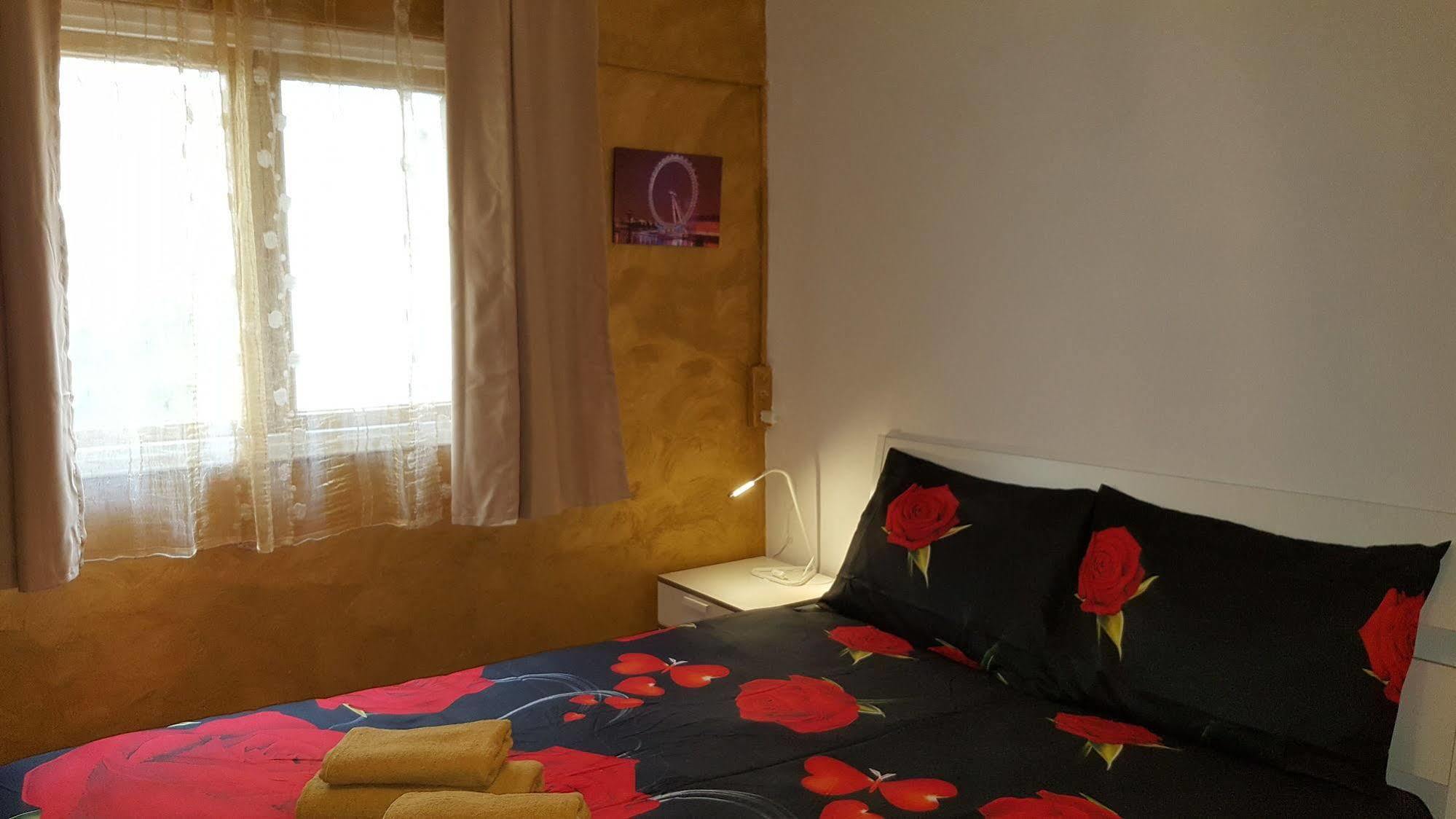 Netanya Motel Pierre Экстерьер фото