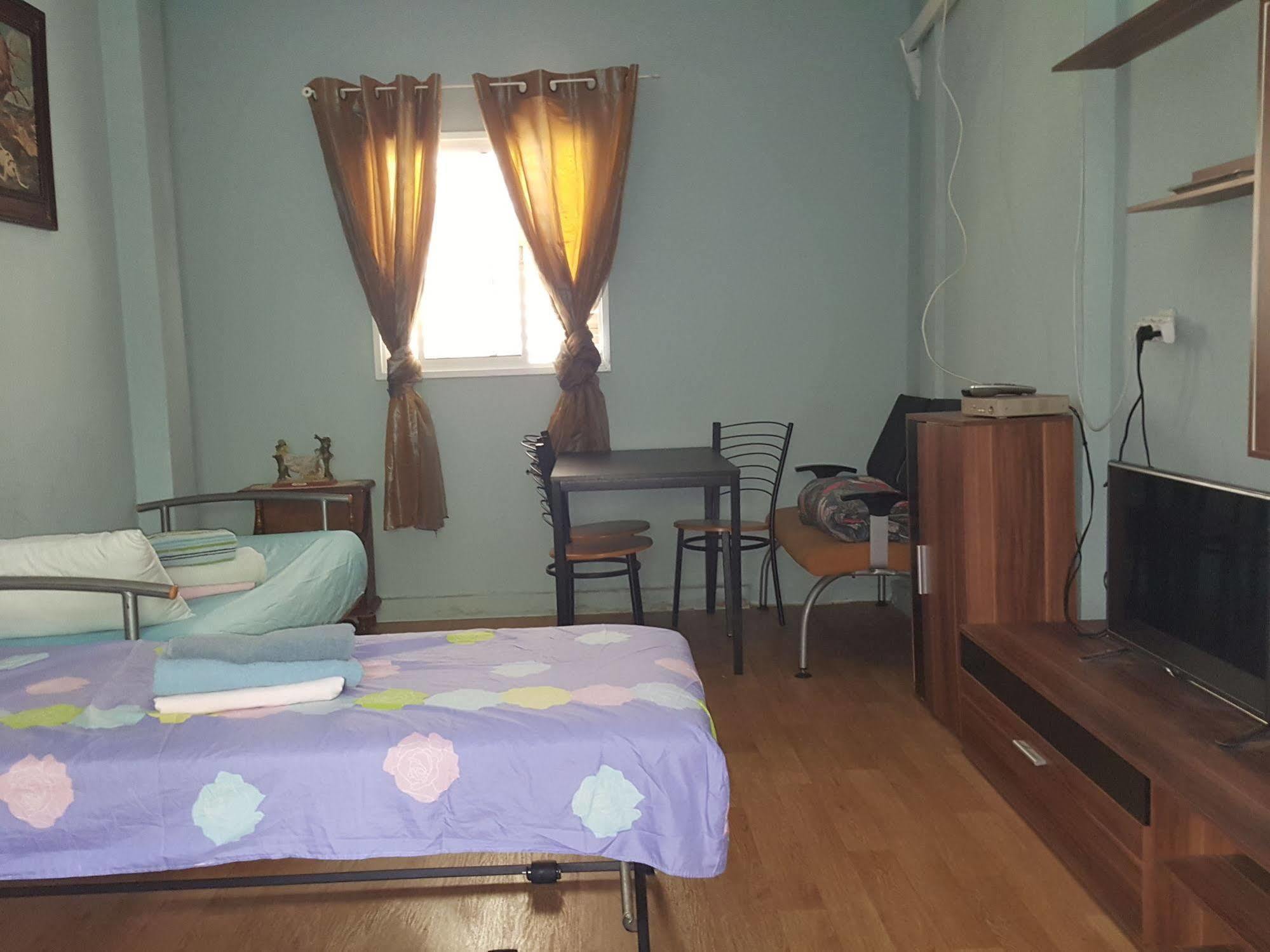 Netanya Motel Pierre Экстерьер фото